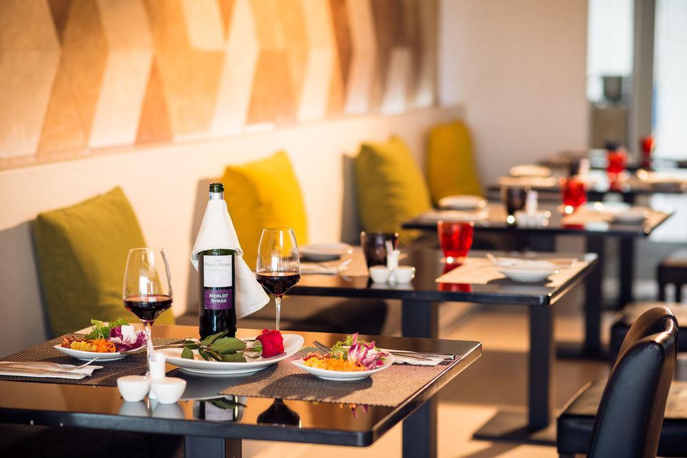 Novotel Living Saigon South Ho Chi Minh-Byen Eksteriør billede