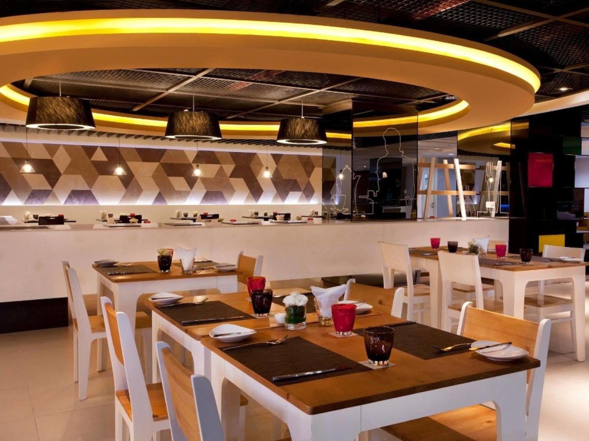 Novotel Living Saigon South Ho Chi Minh-Byen Eksteriør billede