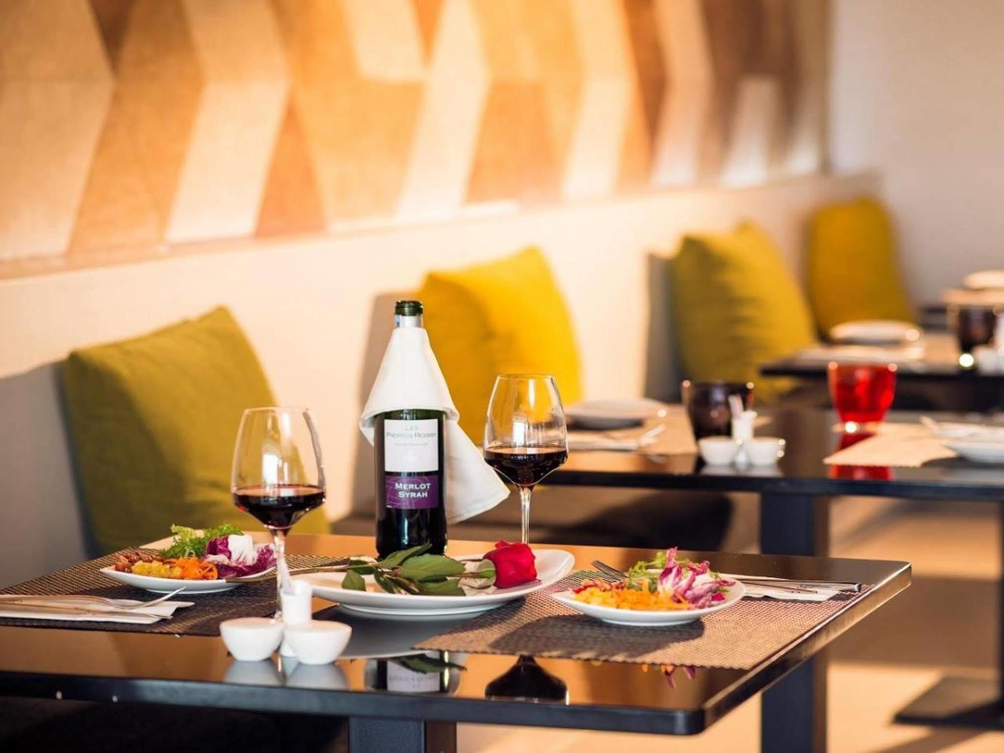 Novotel Living Saigon South Ho Chi Minh-Byen Eksteriør billede